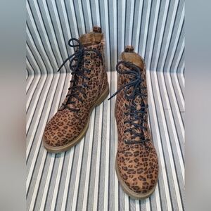 Time & Tru Leopard Combat Boots Women’s 10 Lace Up Side Zip Brown
